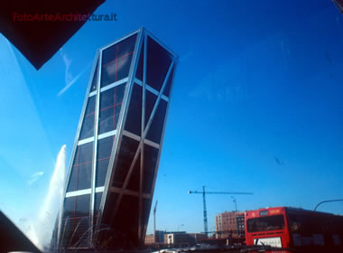 Torre Puerta de Europa